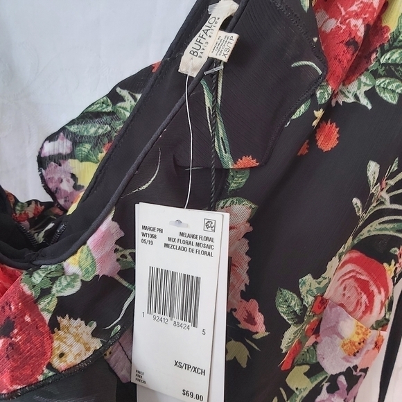 BUFFALO David Bitton Black Floral Top - Picture 5 of 9